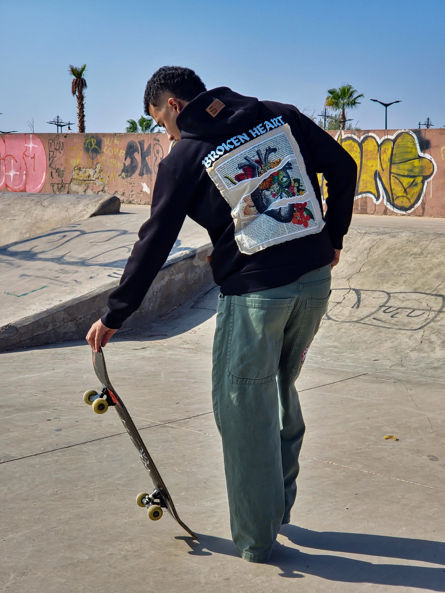 Hoodie oversize of BROKEN HEART